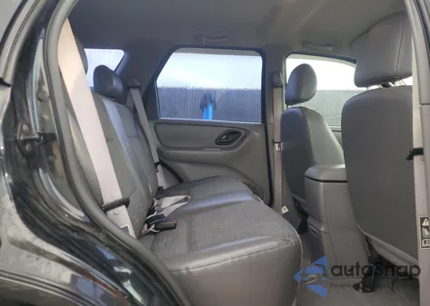 2002 Ford Escape Xls из США, поврежденный, VIN 1FMYU01122KB24689